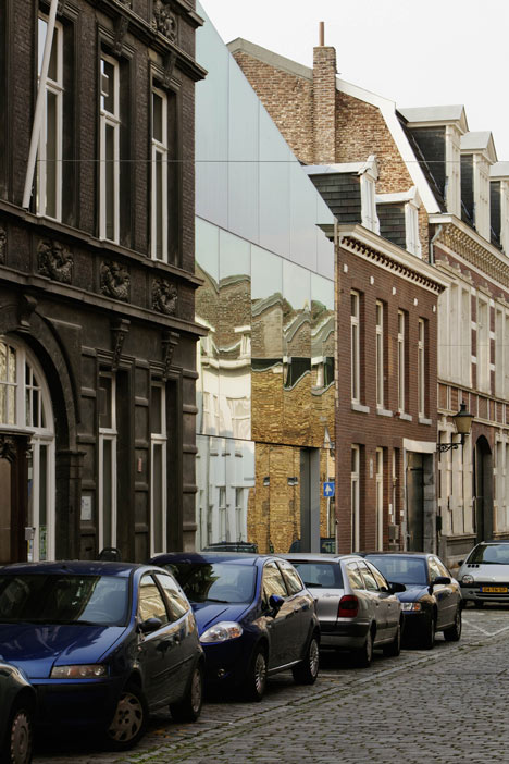 095408acwmflkmbi0qwbid.jpg.jpg