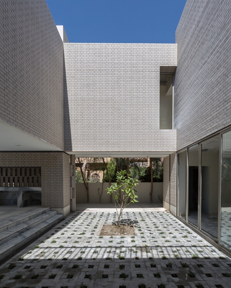 T1Mr_TBvCv1RCvBVdK.jpg.jpg