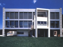 私人住所(private residence)