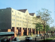 吕措夫广场2号住宅(Residential Building on Liitzowplatz 2，198